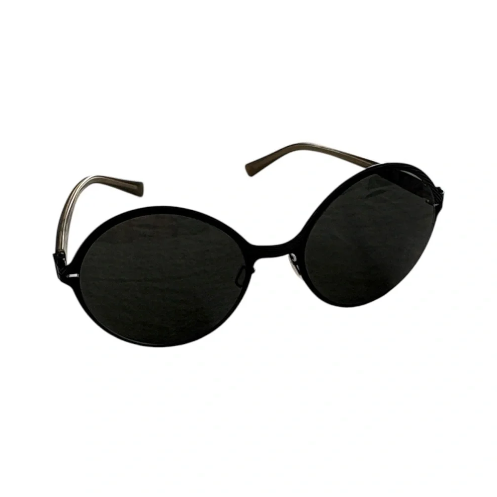 Black Round Women's Titanium Sunglasses